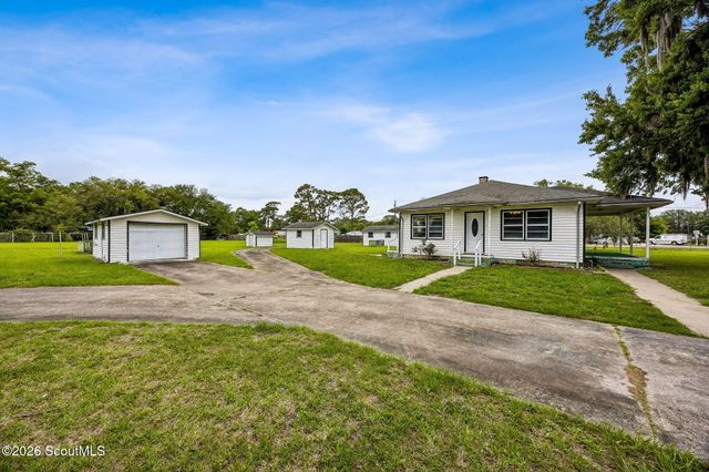 879 Charlie Smith Sr Highway, St. Marys, GA 31558