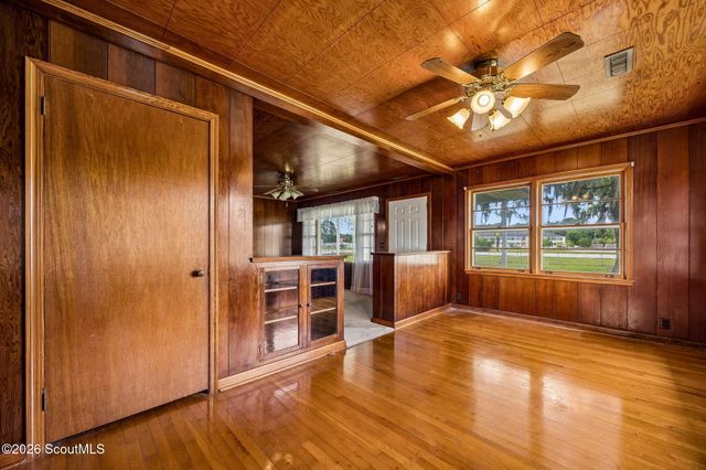 879 Charlie Smith Sr Highway, St. Marys, GA 31558