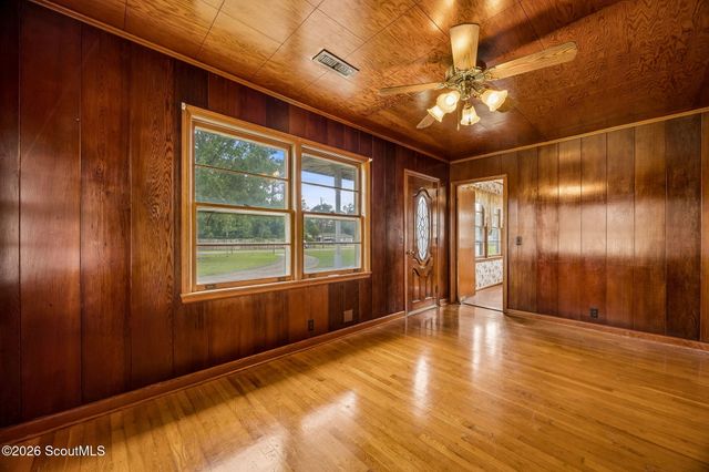 879 Charlie Smith Sr Highway, St. Marys, GA 31558