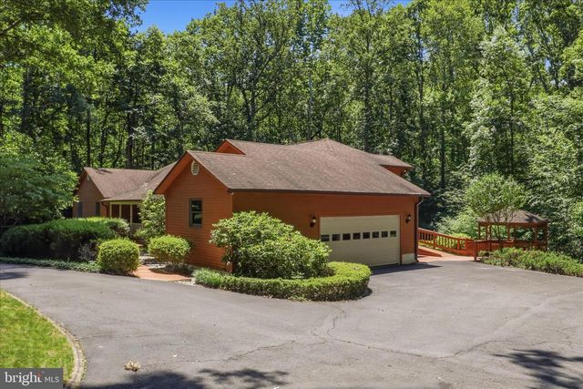 6501 COMMONWEALTH CT, Manassas, VA 20112