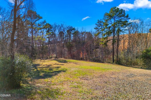 1877&1883 Lakebrook Circle, Dandridge, TN 37725