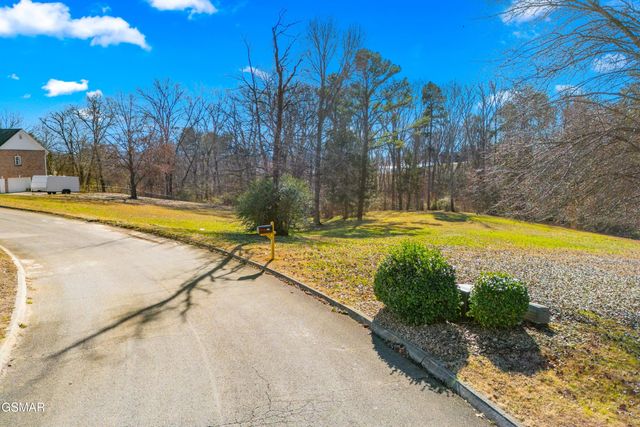 1877&1883 Lakebrook Circle, Dandridge, TN 37725