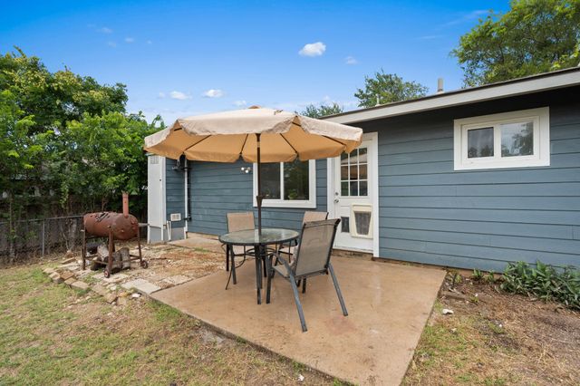 5800 Breezewood DR, Austin, TX 78745