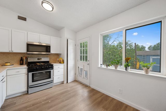5800 Breezewood DR, Austin, TX 78745