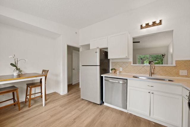 5800 Breezewood DR, Austin, TX 78745