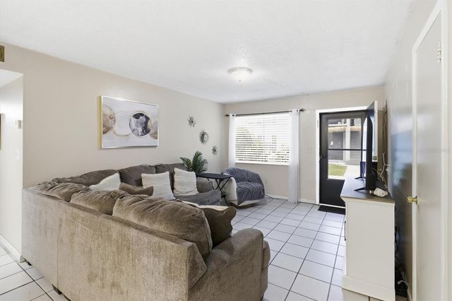 931 W OAK RIDGE ROAD B, Orlando, FL 32809