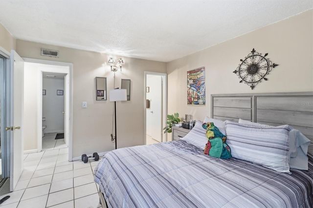 931 W OAK RIDGE ROAD B, Orlando, FL 32809