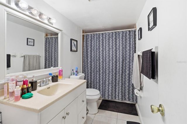 931 W OAK RIDGE ROAD B, Orlando, FL 32809