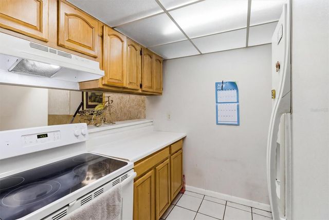 931 W OAK RIDGE ROAD B, Orlando, FL 32809