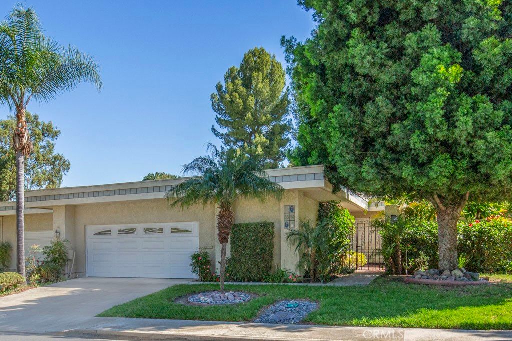 Image 1 of property listing at 5544 Rayo Del Sol B, Laguna Woods, CA 92637