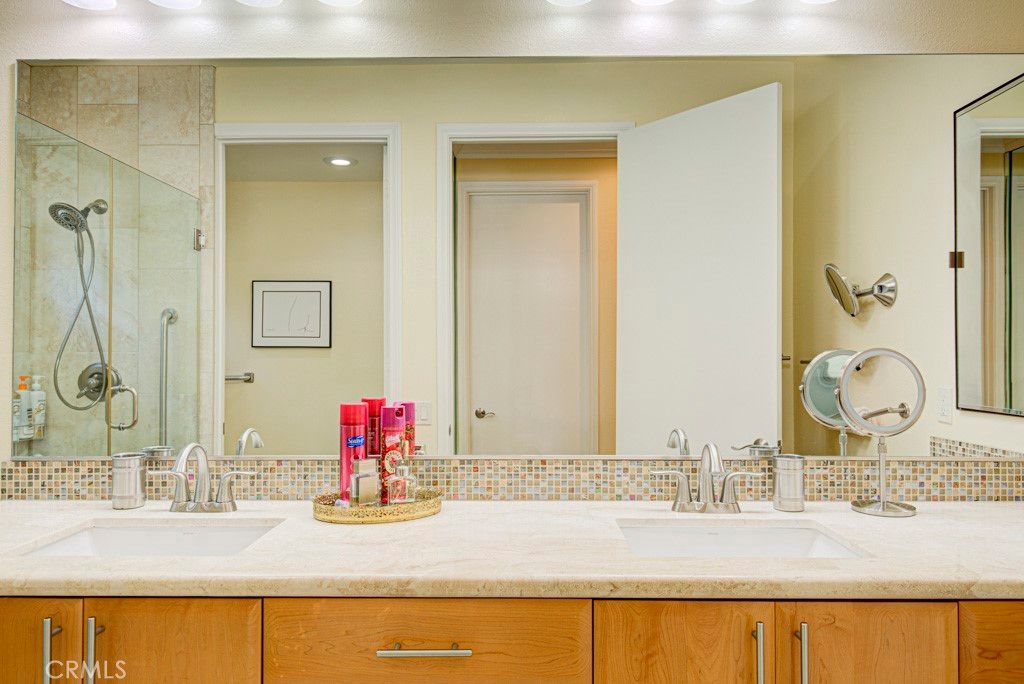 Image 21 of property listing at 5544 Rayo Del Sol B, Laguna Woods, CA 92637