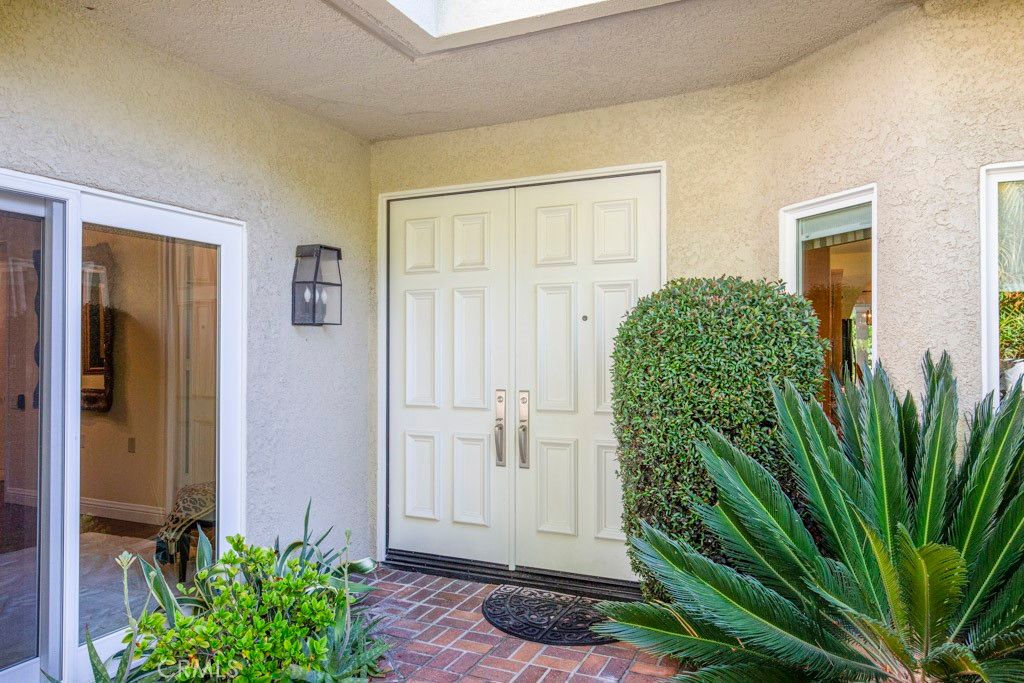 Image 5 of property listing at 5544 Rayo Del Sol B, Laguna Woods, CA 92637