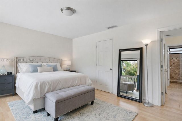 515 NE 38th St 10, Miami, FL 33137