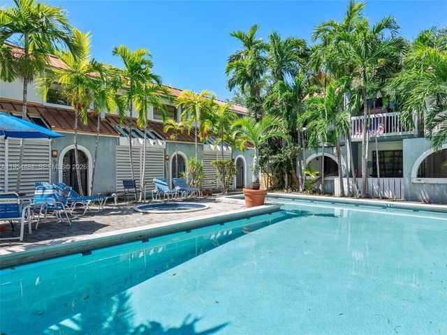 515 NE 38th St 10, Miami, FL 33137