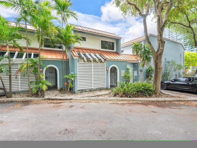 515 NE 38th St 10, Miami, FL 33137