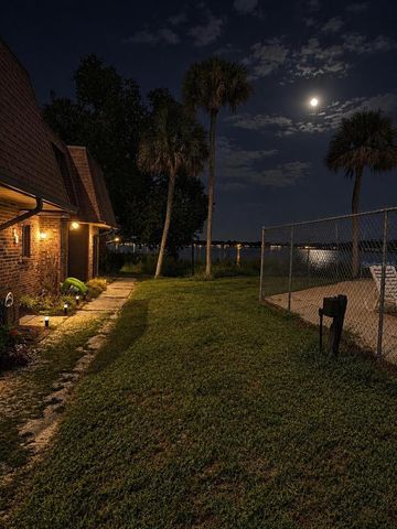 1836 N CRYSTAL LAKE DRIVE 20, Lakeland, FL 33801