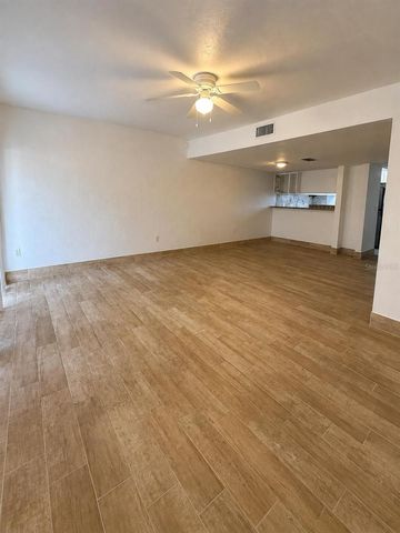 1836 N CRYSTAL LAKE DRIVE 20, Lakeland, FL 33801