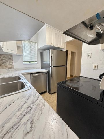 1836 N CRYSTAL LAKE DRIVE 20, Lakeland, FL 33801