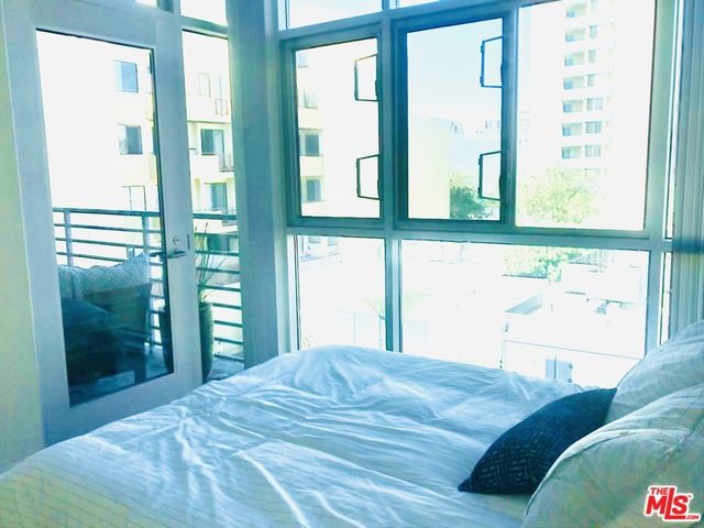 1241 5TH Street 604, Santa Monica, CA 90401