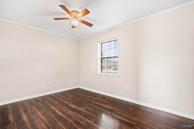 302 Glendale Avenue, Muscle Shoals, AL 35661