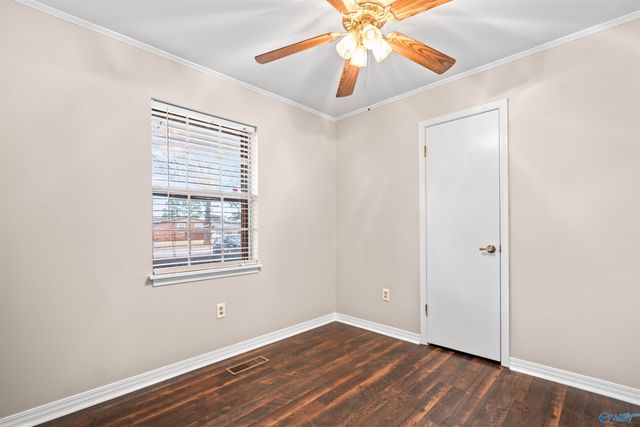 302 Glendale Avenue, Muscle Shoals, AL 35661