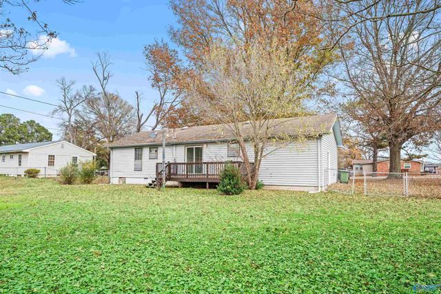 302 Glendale Avenue, Muscle Shoals, AL 35661