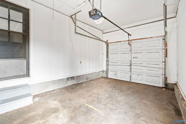 302 Glendale Avenue, Muscle Shoals, AL 35661