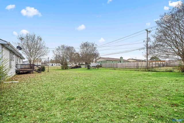 302 Glendale Avenue, Muscle Shoals, AL 35661