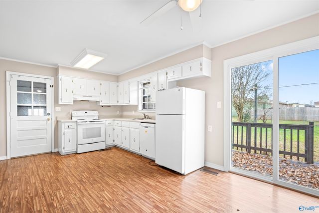 302 Glendale Avenue, Muscle Shoals, AL 35661