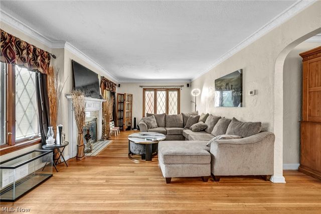 18428 Winslow Road, Shaker Heights, OH 44122