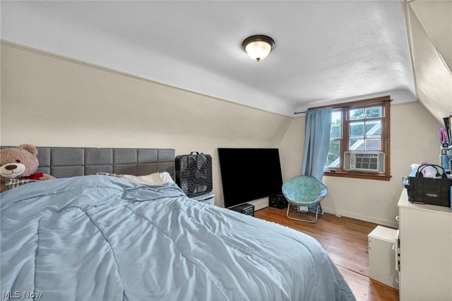 18428 Winslow Road, Shaker Heights, OH 44122