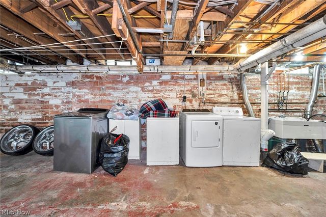 18428 Winslow Road, Shaker Heights, OH 44122