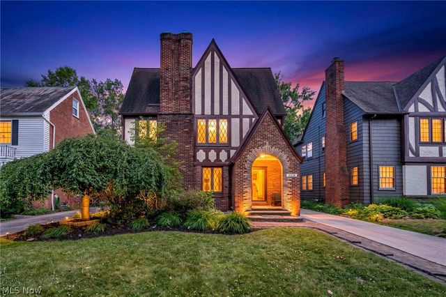 18428 Winslow Road, Shaker Heights, OH 44122