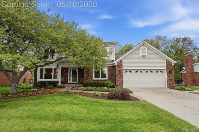 8876 Wintercove Drive, Commerce Charter Township, MI 48382