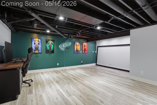 8876 Wintercove Drive, Commerce Charter Township, MI 48382