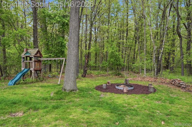 8876 Wintercove Drive, Commerce Charter Township, MI 48382
