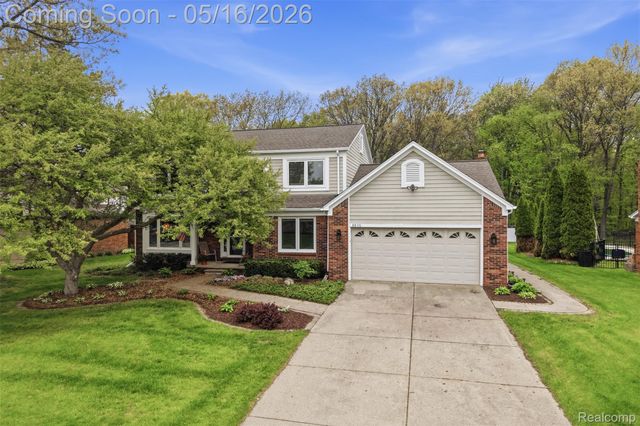 8876 Wintercove Drive, Commerce Charter Township, MI 48382
