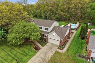 8876 Wintercove Drive, Commerce Charter Township, MI 48382
