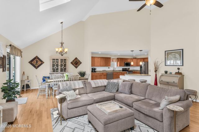 108 Bark Road, Manahawkin, NJ 08050