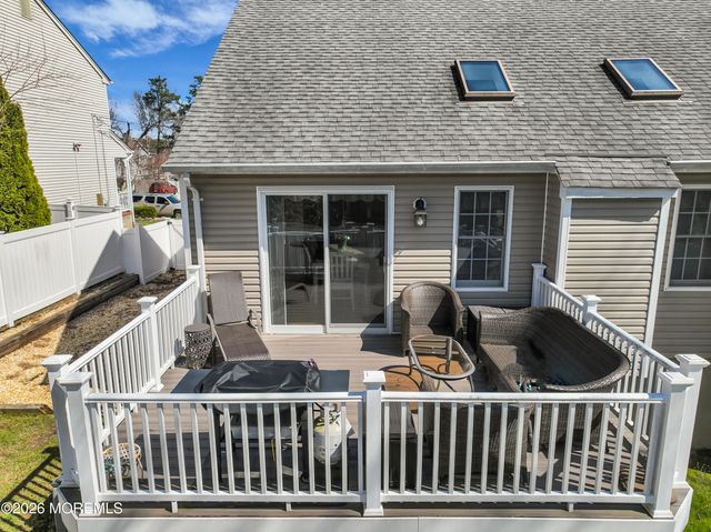 108 Bark Road, Manahawkin, NJ 08050