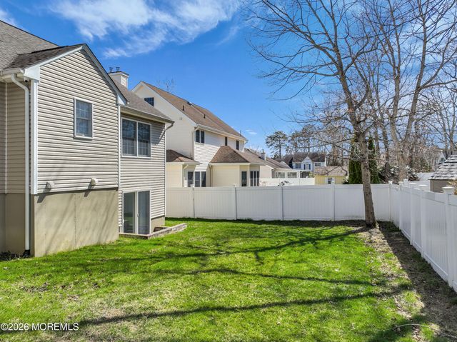 108 Bark Road, Manahawkin, NJ 08050
