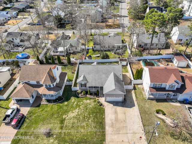 108 Bark Road, Manahawkin, NJ 08050