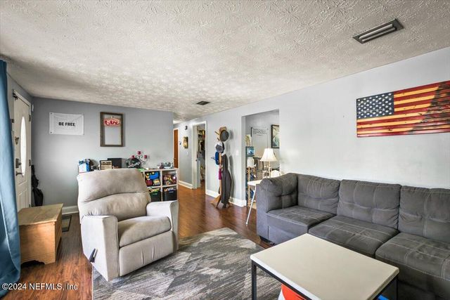 779 PERRYMAN Lane E, Jacksonville, FL 32221