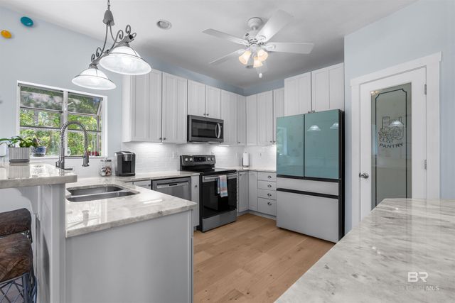 5201 Skiff Lane, Gulf Shores, AL 36542
