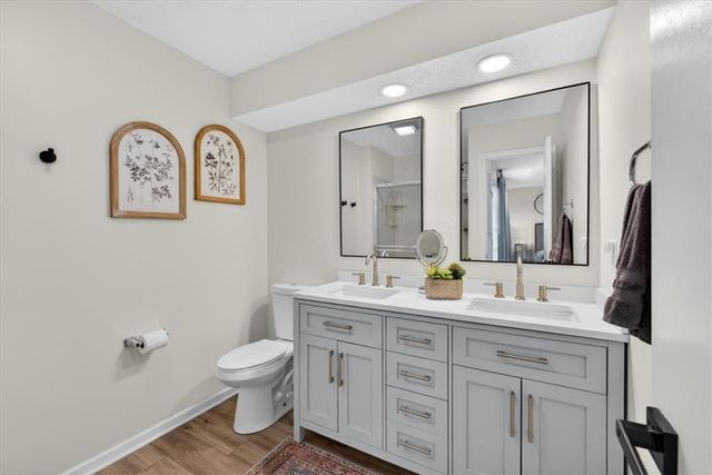 12404 S Seminole Drive, Olathe, KS 66062