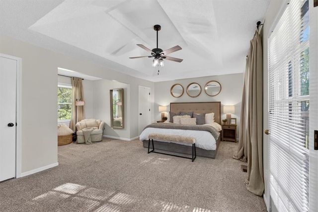 12404 S Seminole Drive, Olathe, KS 66062