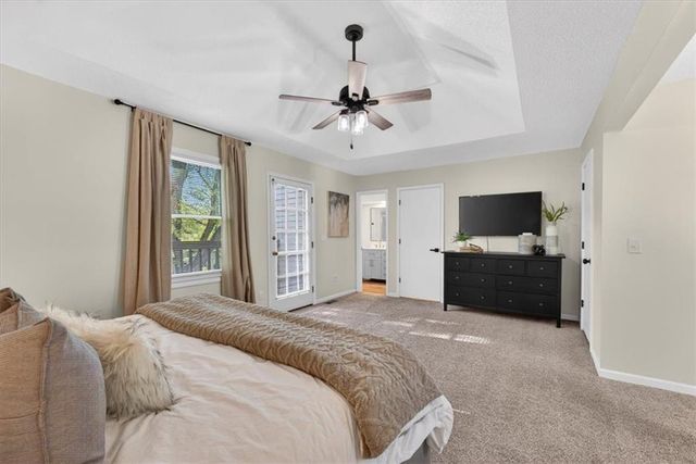 12404 S Seminole Drive, Olathe, KS 66062