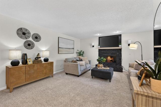 12404 S Seminole Drive, Olathe, KS 66062