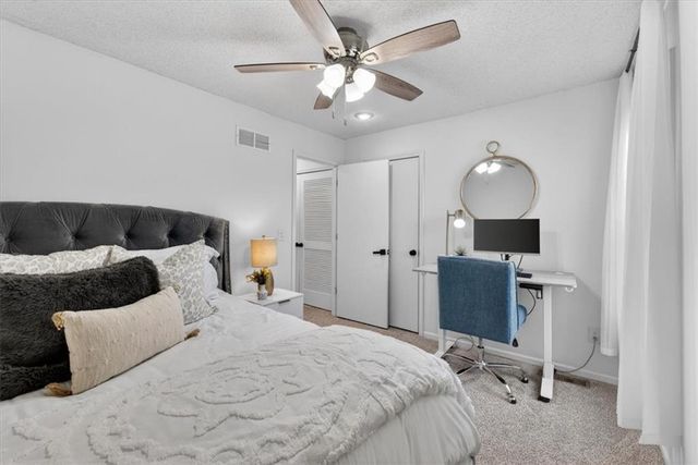 12404 S Seminole Drive, Olathe, KS 66062