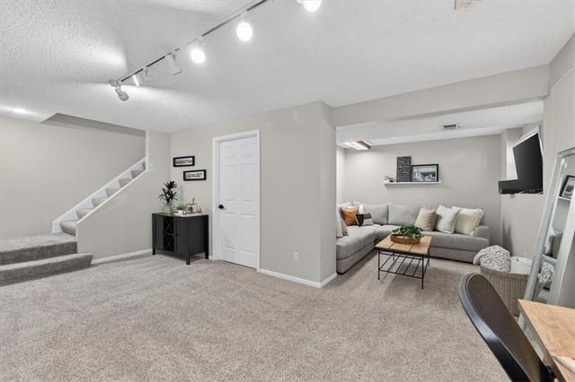 12404 S Seminole Drive, Olathe, KS 66062